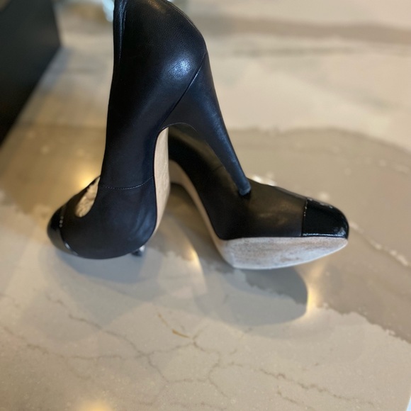 CHANEL BLACK PUMPS - Picture 6 of 11